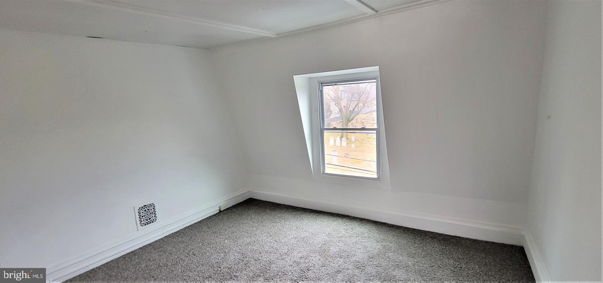 2144 Kutztown Road Reading, PA 19605 - Photo 23 of 27 BEDROOM 5 PRIVATE