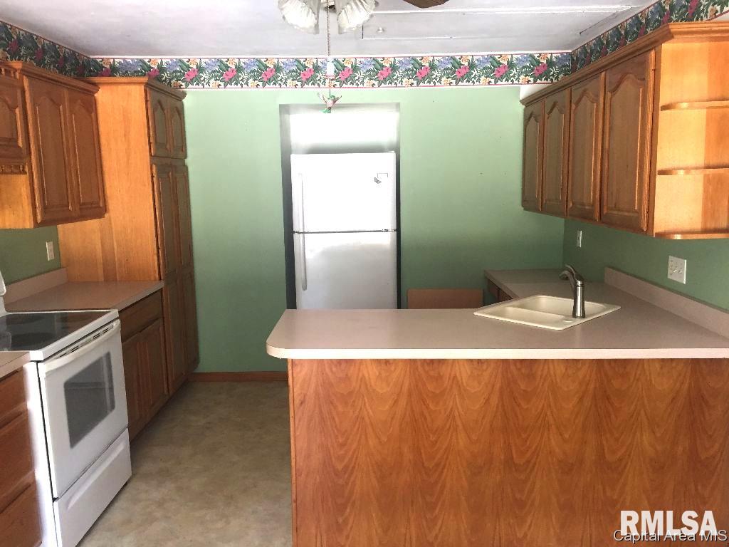 3135 Rita Avenue Springfield, IL 62703 - Photo 12 of 28