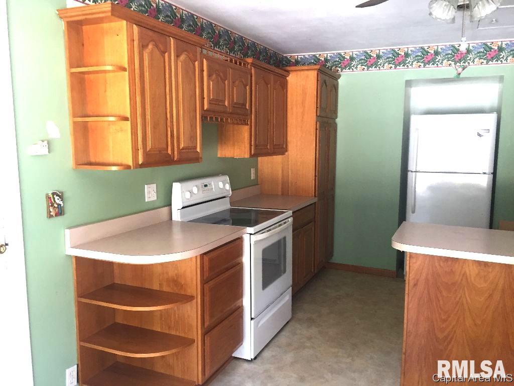 3135 Rita Avenue Springfield, IL 62703 - Photo 10 of 28