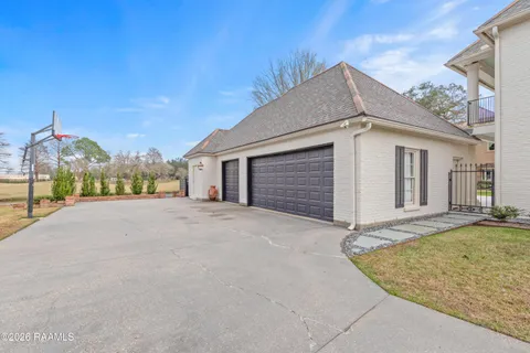 $1,355,000 | 310 Sawgrass Lane, Broussard, LA 70518