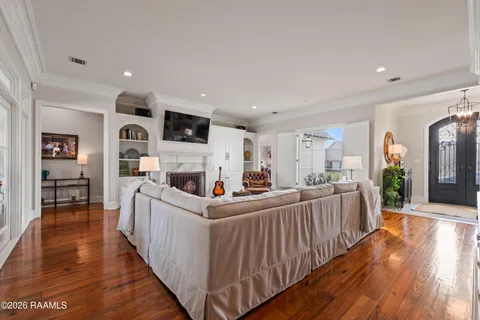 $1,355,000 | 310 Sawgrass Lane, Broussard, LA 70518