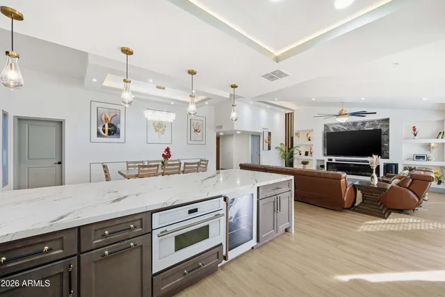 $575,000 | 8043 West Tuckey Lane, Glendale, AZ 85303