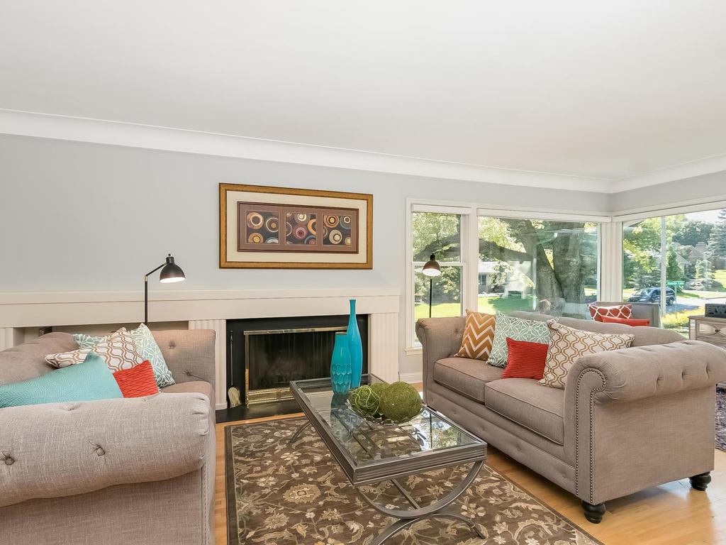 5224 Hollywood Road Edina, MN 55436 - Photo 2 of 16