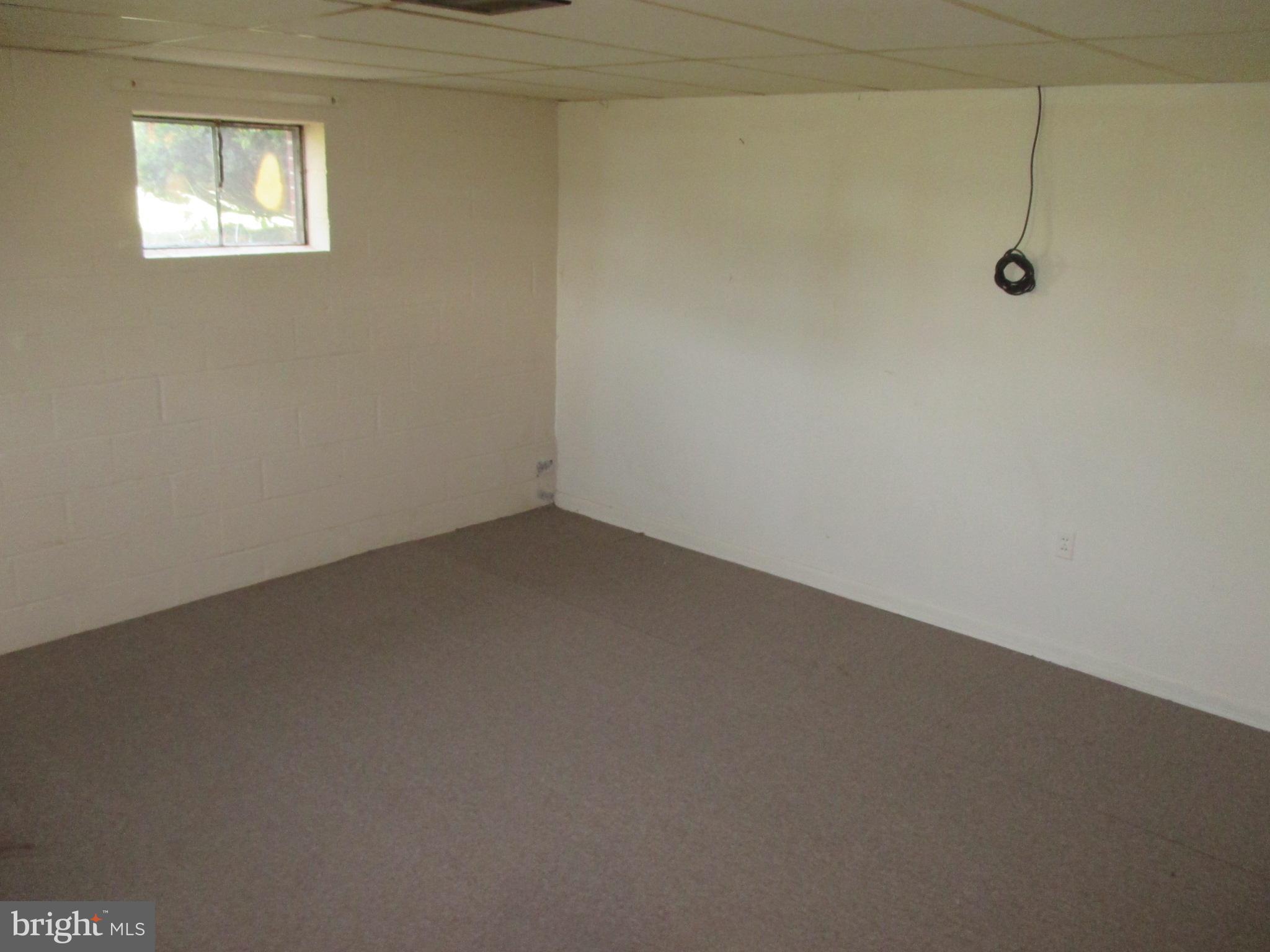 230 West Bay Front Road Lothian, MD 20711 - Photo 20 of 30 a view of a small space
