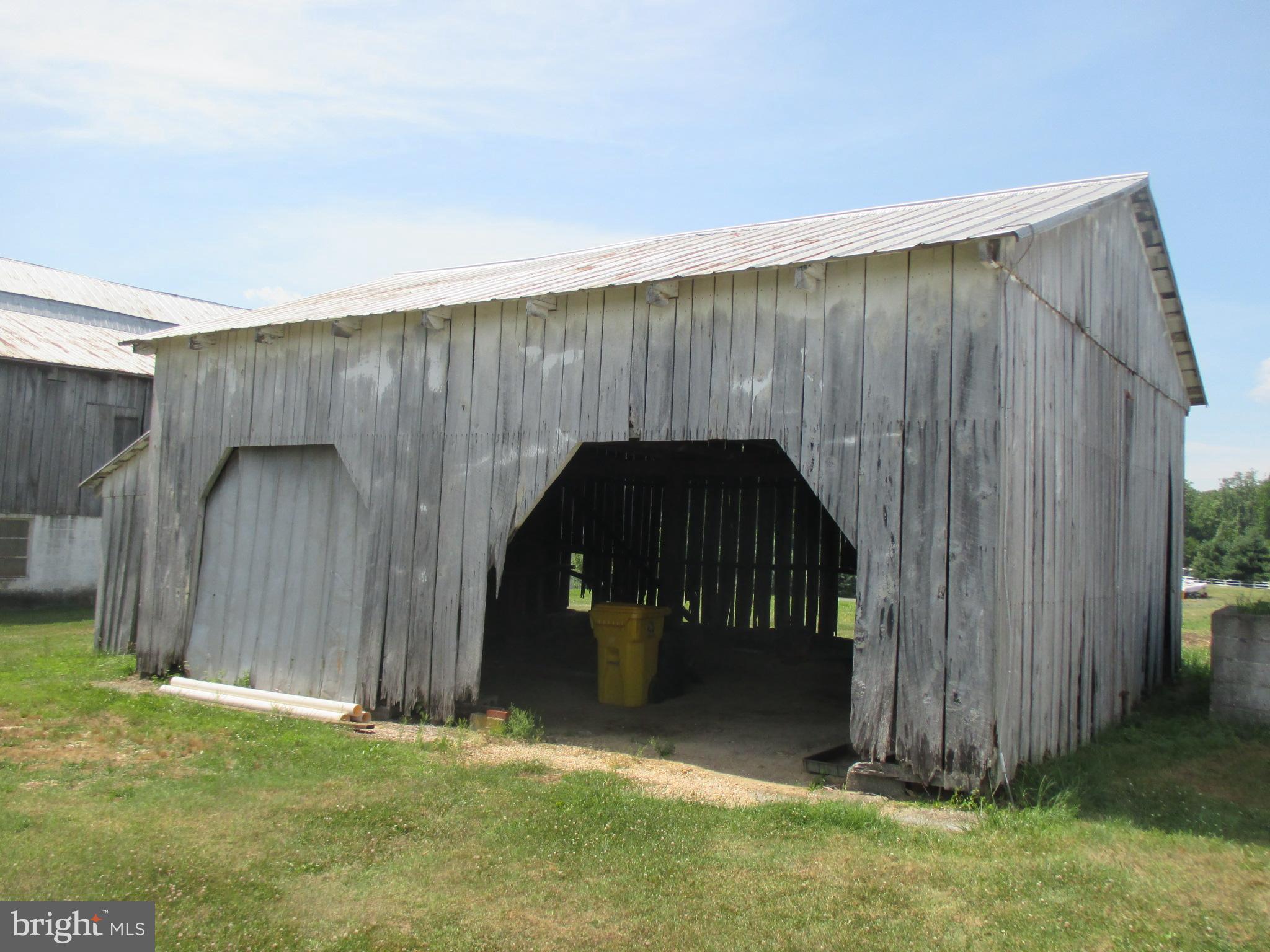 230 West Bay Front Road Lothian, MD 20711 - Photo 10 of 30 a view of a small barn