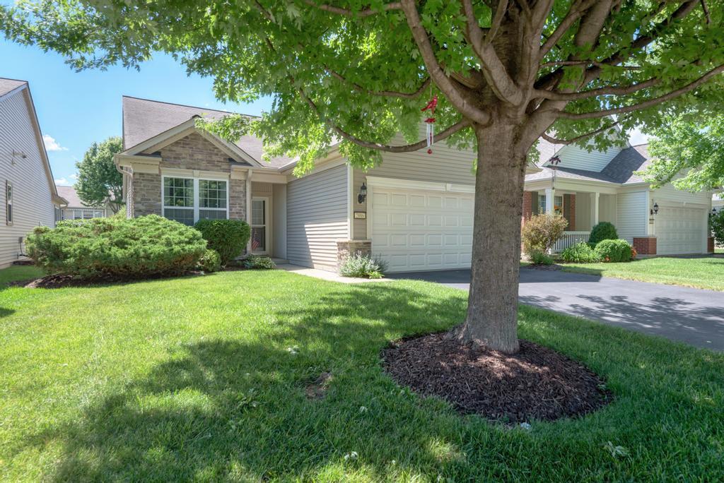 2886 Edgewater Drive Elgin, IL 60124 - Photo 2 of 31