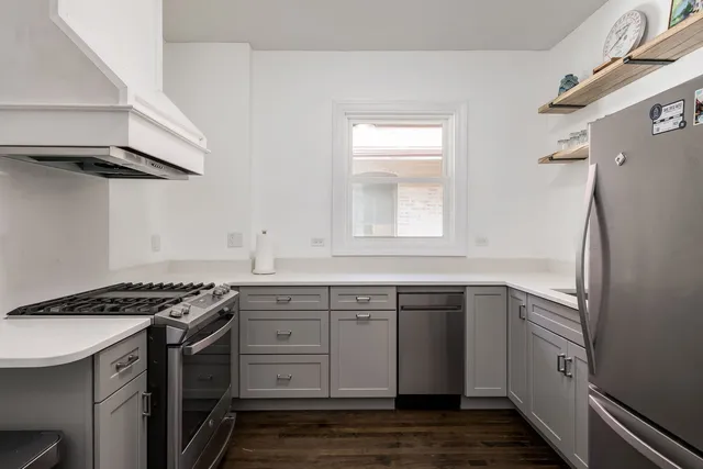 $2,650 | 917 Wenonah Avenue, Unit 2, Oak Park, IL 60304