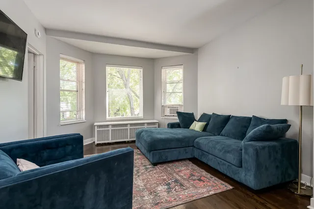 $2,650 | 917 Wenonah Avenue, Unit 2, Oak Park, IL 60304