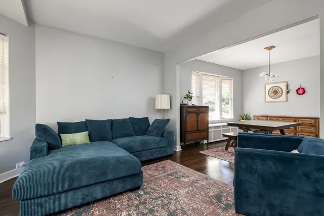 $2,650 | 917 Wenonah Avenue, Unit 2, Oak Park, IL 60304