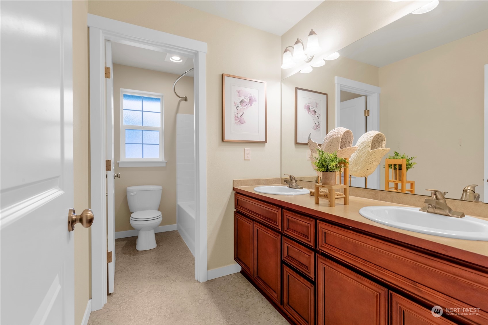 633 Ilwaco Place Northeast Renton, WA 98059 - Photo 26 of 30 Gallery Image 26