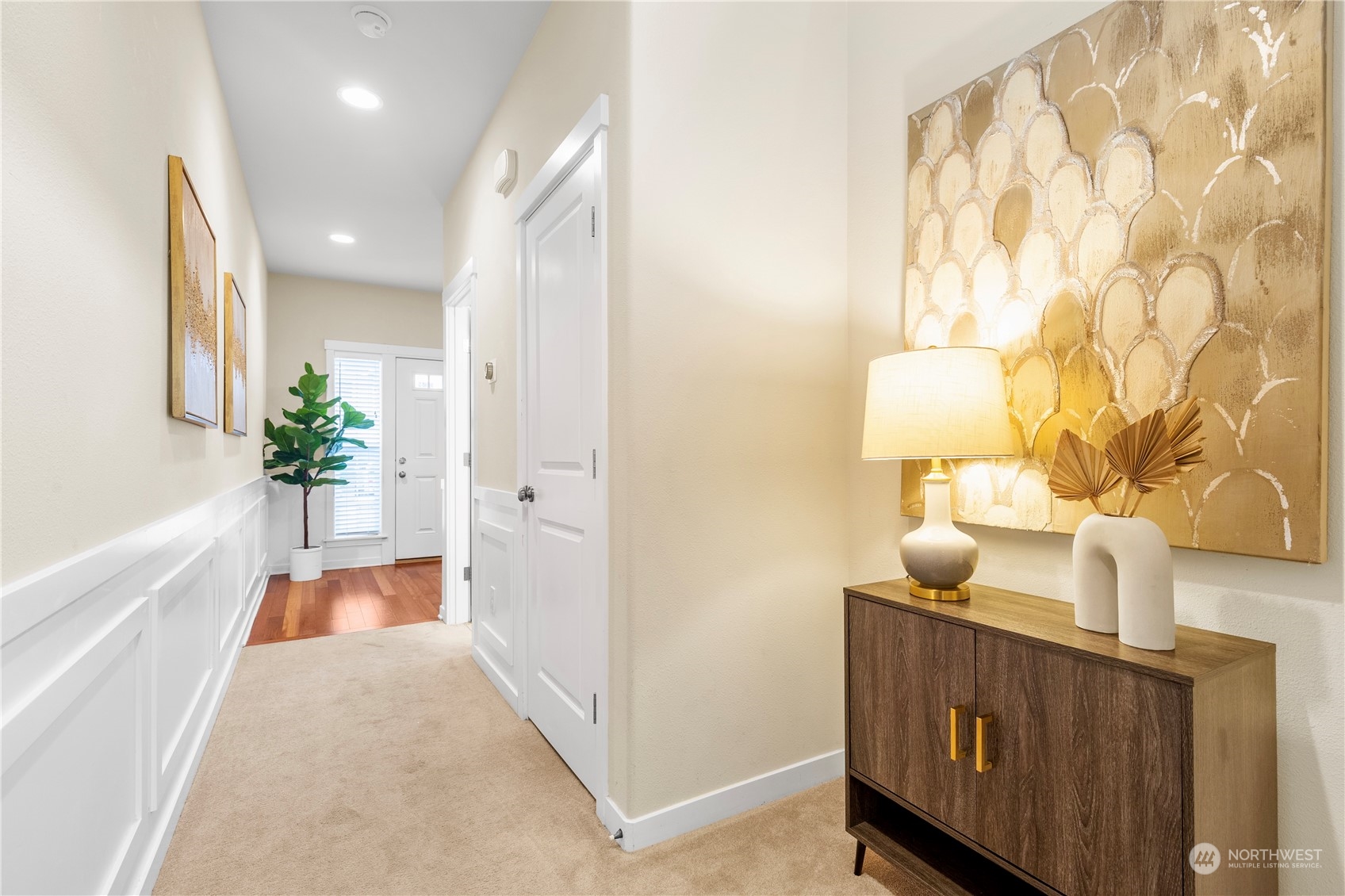 633 Ilwaco Place Northeast Renton, WA 98059 - Photo 5 of 30 Gallery Image 5