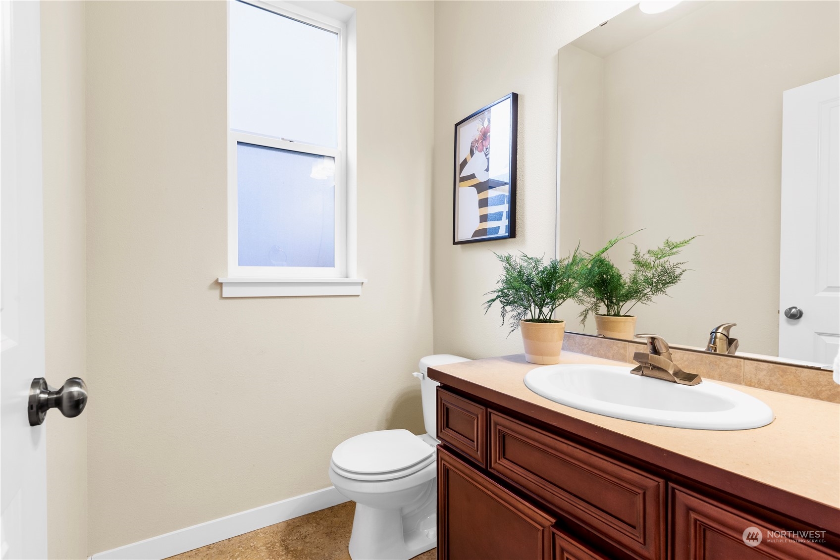 633 Ilwaco Place Northeast Renton, WA 98059 - Photo 6 of 30 Gallery Image 6