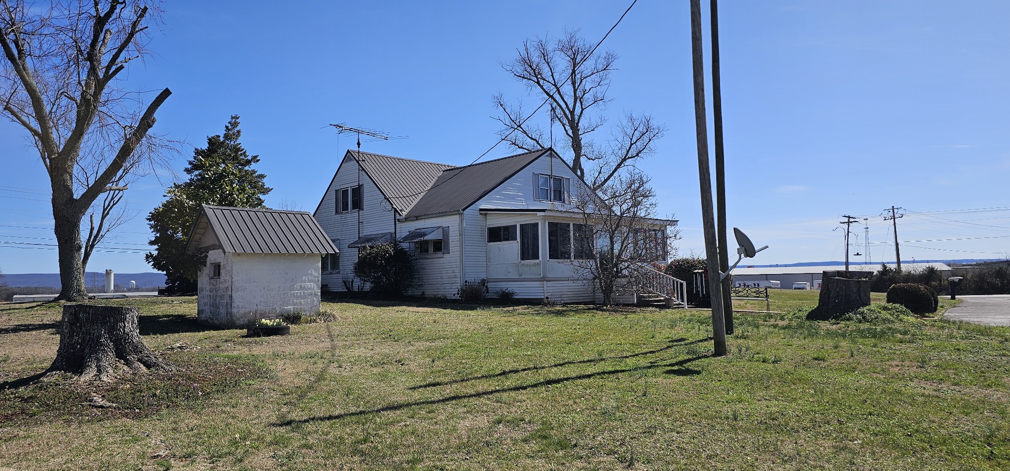 364 Blair Pond Road Winchester, TN 37398 - Photo 2 of 6 a view of a house with a yard