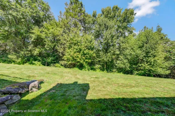 $424,900 | 150 Grandview Drive, Tunkhannock, PA 18657