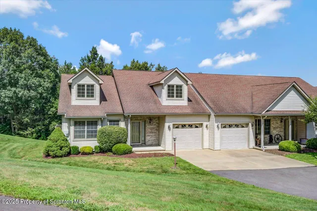 $424,900 | 150 Grandview Drive, Tunkhannock, PA 18657