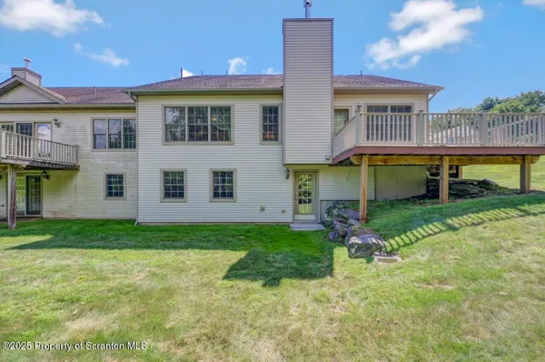 $424,900 | 150 Grandview Drive, Tunkhannock, PA 18657