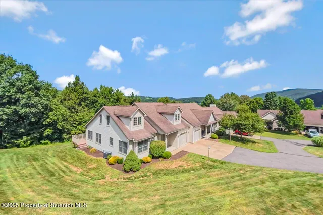 $424,900 | 150 Grandview Drive, Tunkhannock, PA 18657