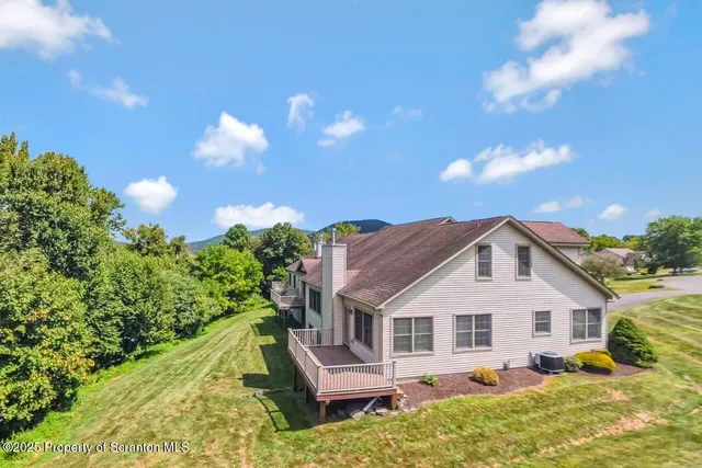 $424,900 | 150 Grandview Drive, Tunkhannock, PA 18657