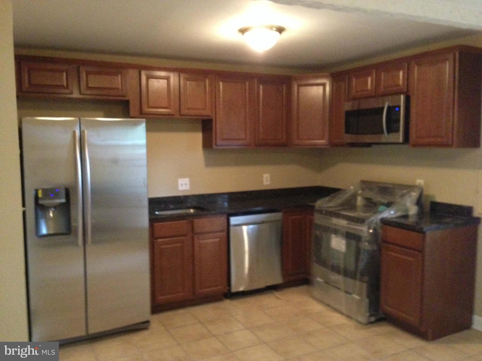 9106 Taney Road Manassas, VA 20110 - Photo 5 of 10 Kitchen
