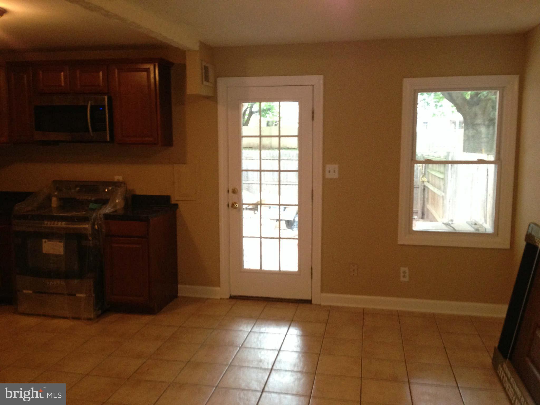 9106 Taney Road Manassas, VA 20110 - Photo 6 of 10 Dining Room