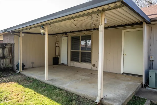 $2,150 | 3018 Hilltop Drive, Euless, TX 76039