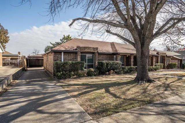 $2,150 | 3018 Hilltop Drive, Euless, TX 76039