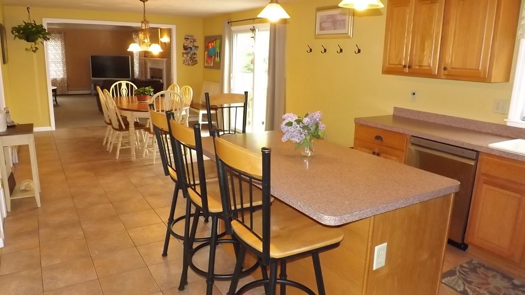 1 Red Barn Road Holden, MA 01520 - Photo 4 of 30