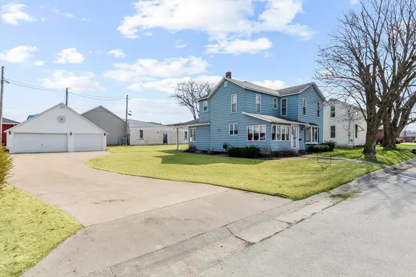 $179,900 | 311 Broad Street, Sabula, IA 52070