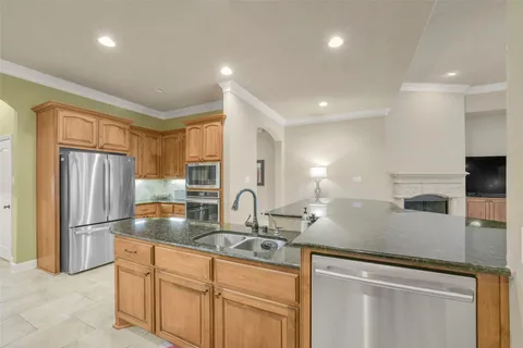 $685,000 | 21214 Redcrest Manor Drive, Richmond, TX 77406