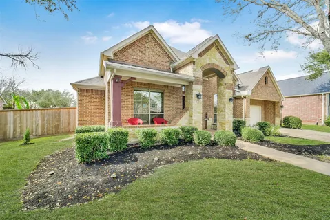 $685,000 | 21214 Redcrest Manor Drive, Richmond, TX 77406