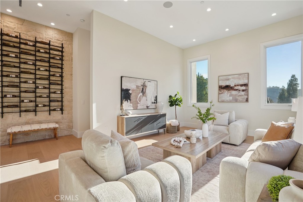 17354 Toquet Drive Encino, CA 91316 - Photo 6 of 75 Gallery Image 6