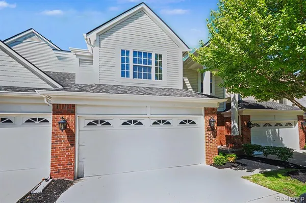 $2,800 | 29307 Douglas Drive, Novi, MI 48377