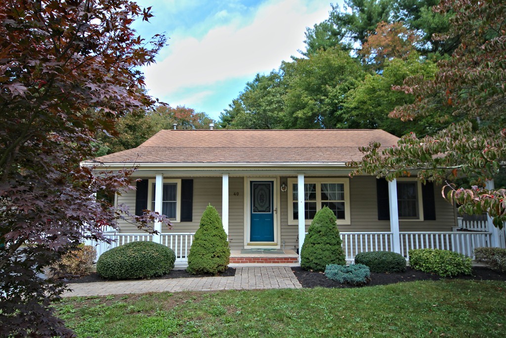 40 Reeds Lane Holbrook, MA 02343 - Photo 1 of 20 Gallery Image 1