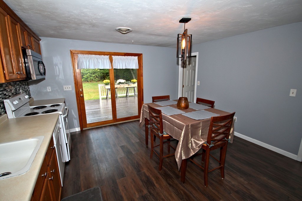 40 Reeds Lane Holbrook, MA 02343 - Photo 12 of 20 Gallery Image 12
