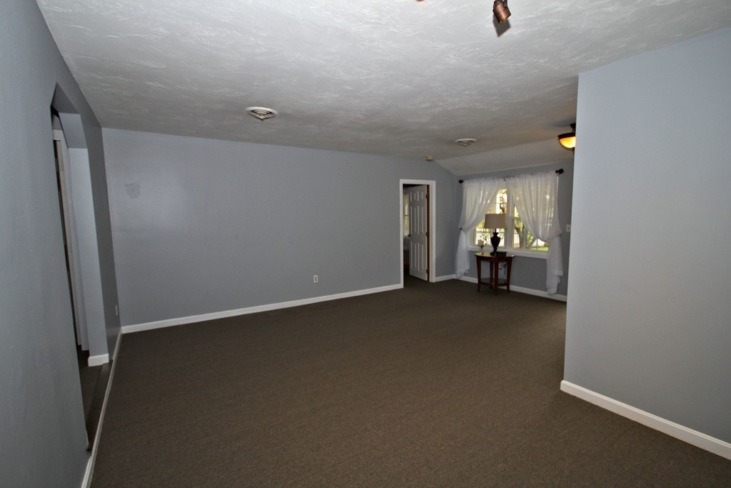 40 Reeds Lane Holbrook, MA 02343 - Photo 16 of 20 Gallery Image 16