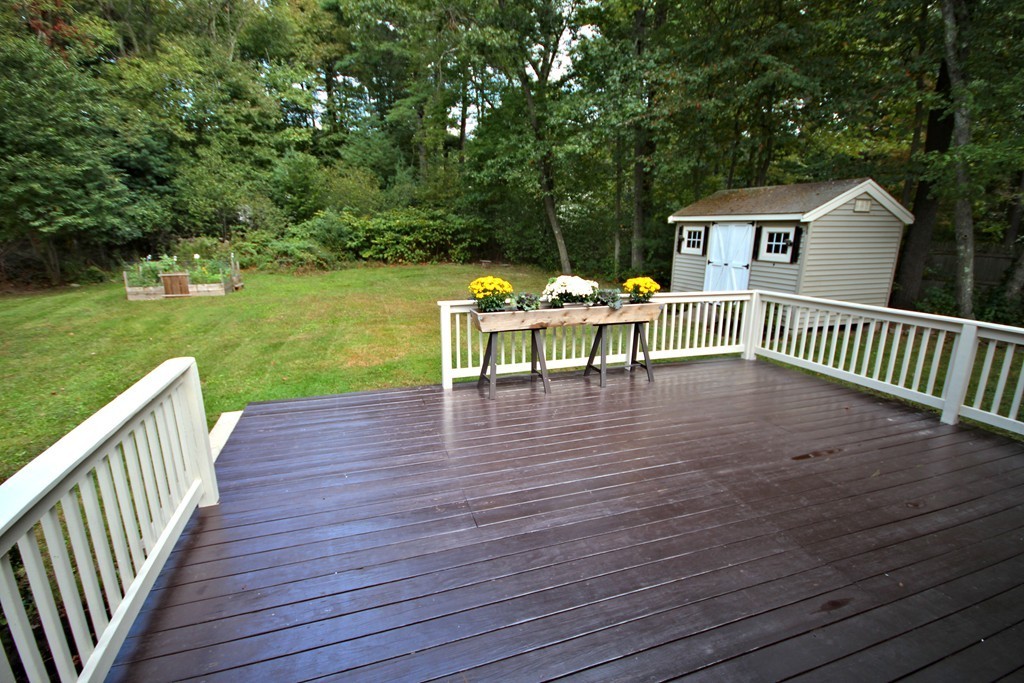 40 Reeds Lane Holbrook, MA 02343 - Photo 7 of 20 Gallery Image 7