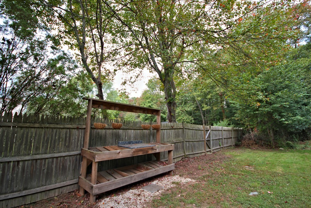 40 Reeds Lane Holbrook, MA 02343 - Photo 10 of 20 Gallery Image 10