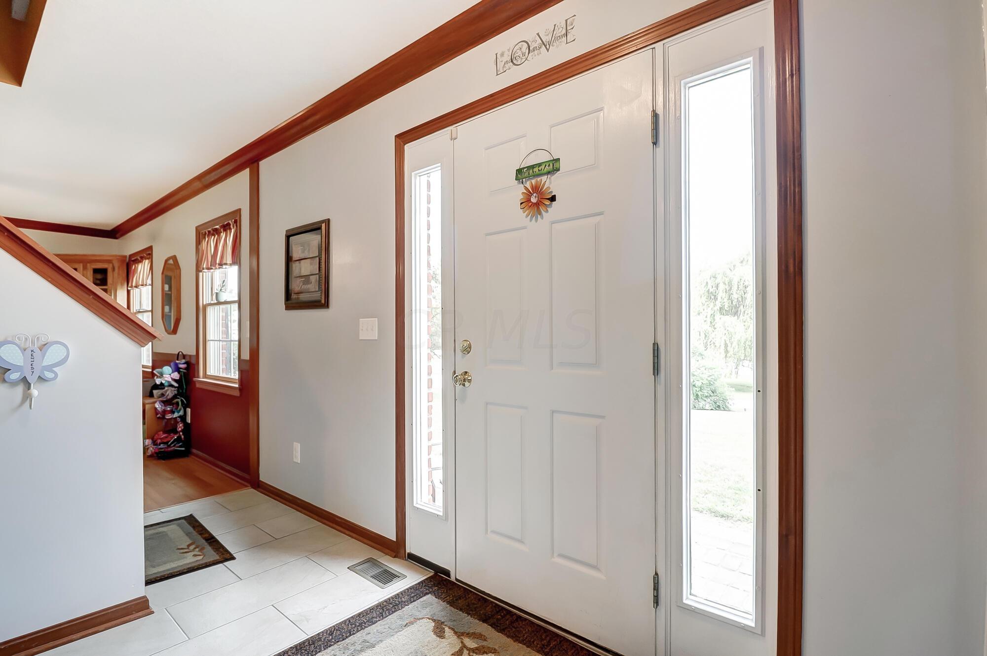 111 Auld Ridge Way Hebron, OH 43025 - Photo 33 of 62 Foyer