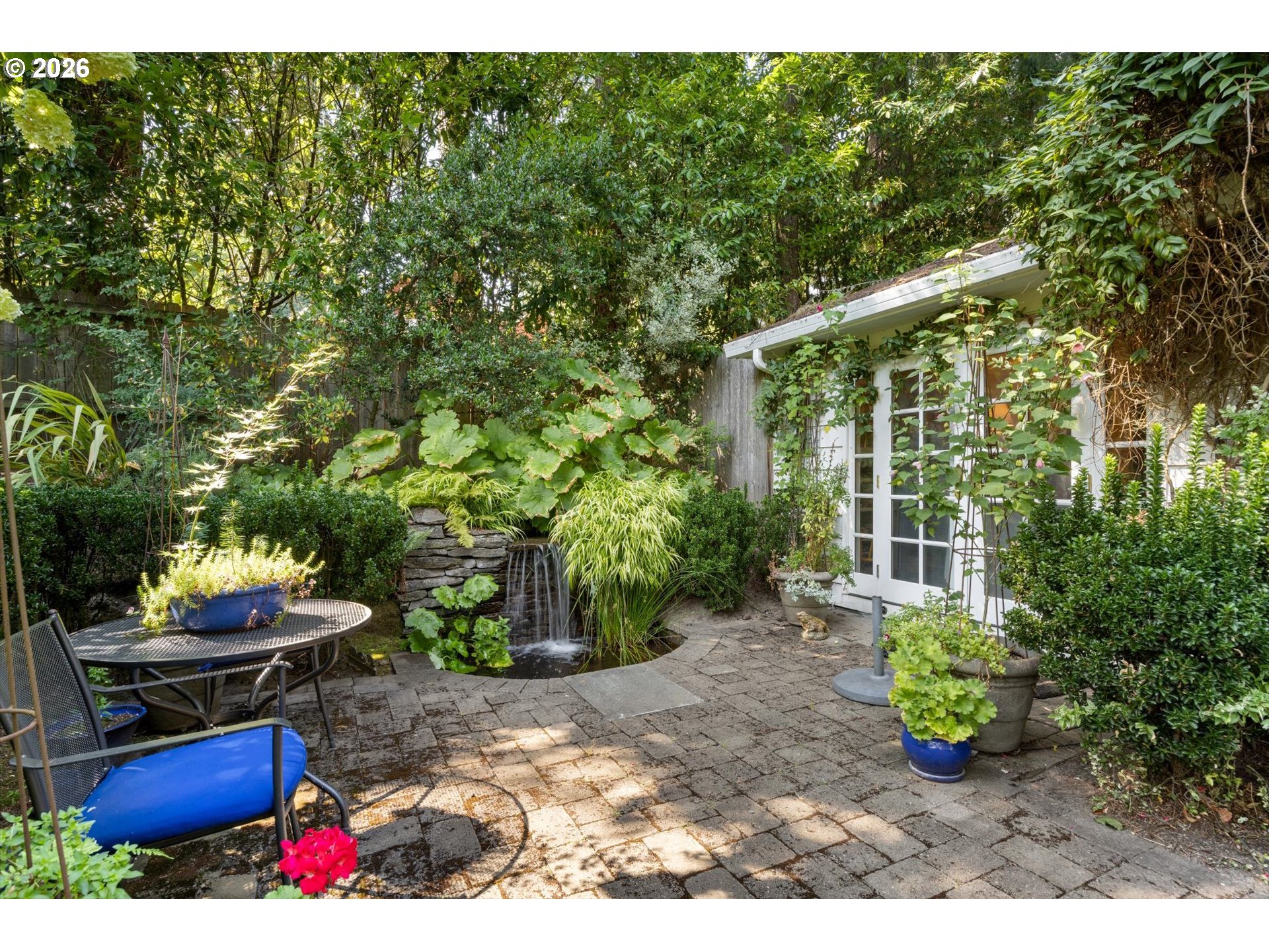 6316 Southwest Canby Street Portland, OR 97219 - Photo 13 of 43