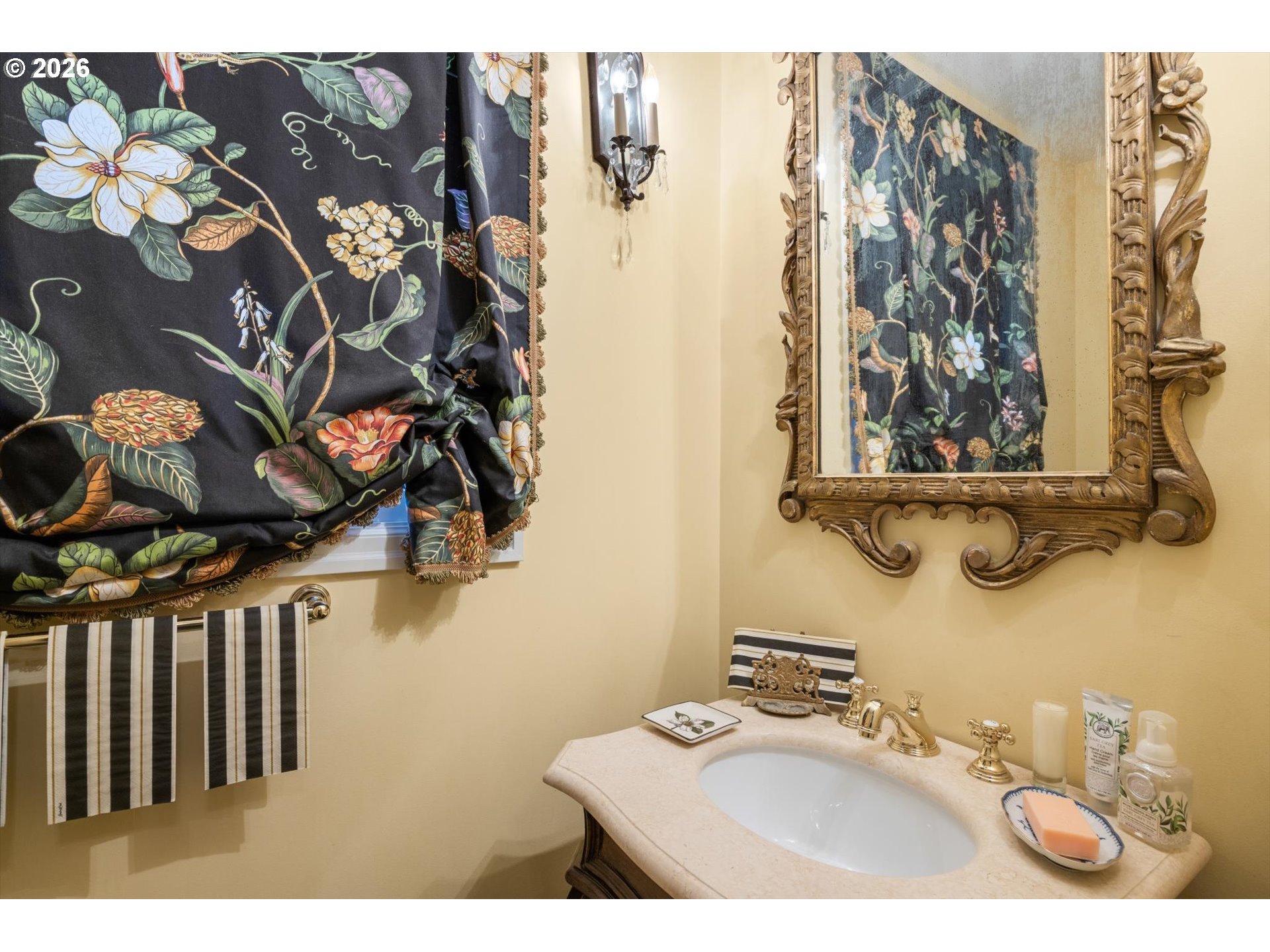 6316 Southwest Canby Street Portland, OR 97219 - Photo 30 of 43