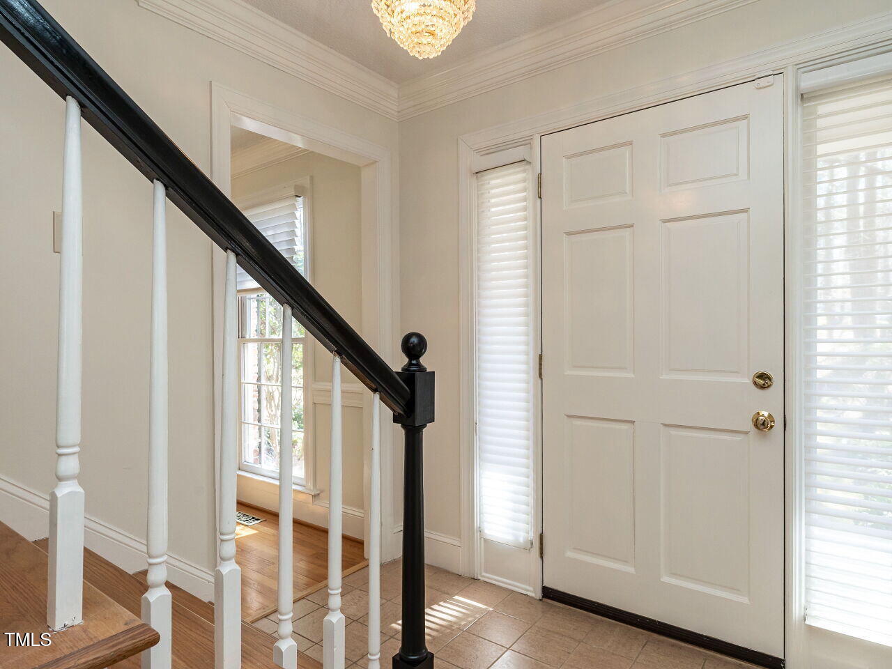 10005 Avocado Circle Raleigh, NC 27615 - Photo 6 of 49 Foyer