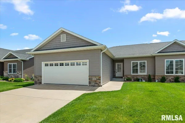 $426,900 | 3208 Telford Drive, Springfield, IL 62711