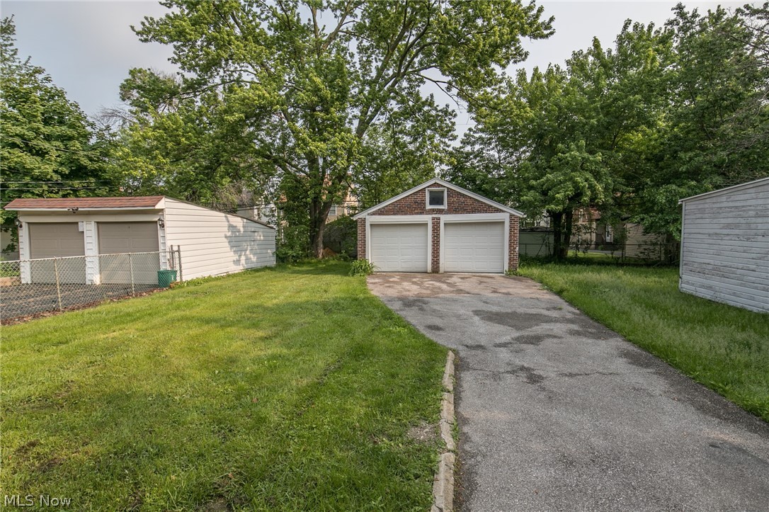 3857 Montevista Road Cleveland, OH 44121 - Photo 34 of 35