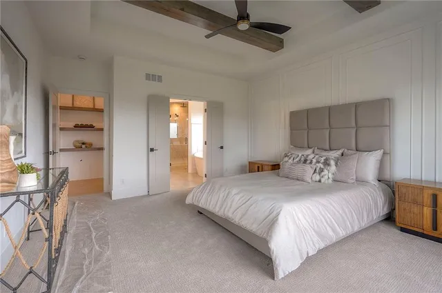 $1,095,000 | 565 South Shore Drive, Lake Winnebago, MO 64034