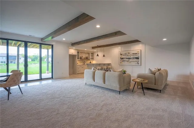 $1,095,000 | 565 South Shore Drive, Lake Winnebago, MO 64034