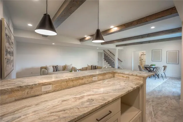 $1,095,000 | 565 South Shore Drive, Lake Winnebago, MO 64034