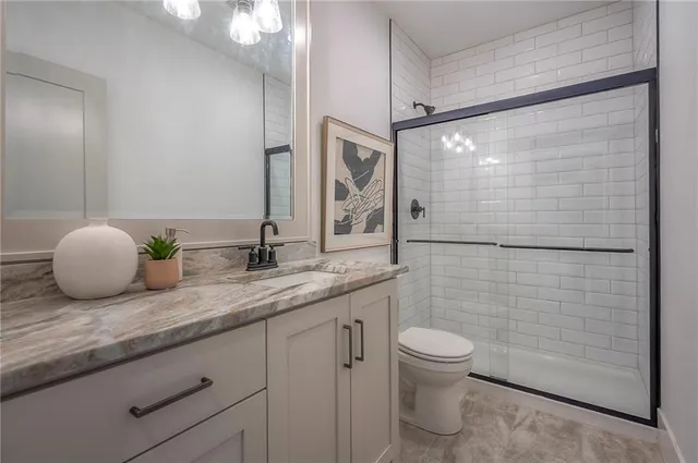 $1,095,000 | 565 South Shore Drive, Lake Winnebago, MO 64034