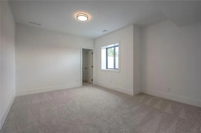 $1,095,000 | 565 South Shore Drive, Lake Winnebago, MO 64034