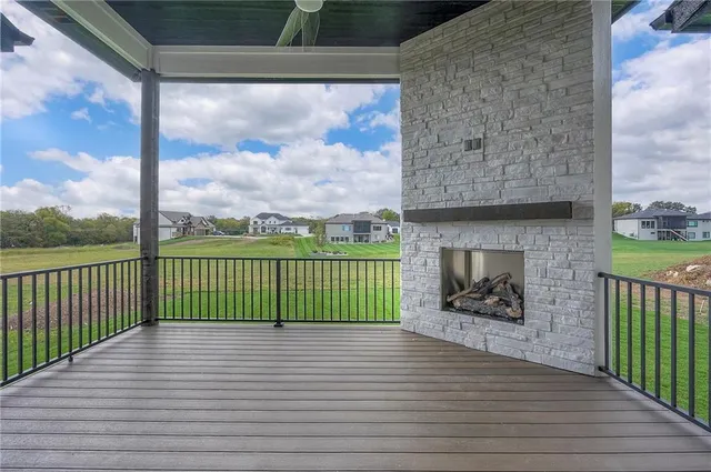 $1,095,000 | 565 South Shore Drive, Lake Winnebago, MO 64034