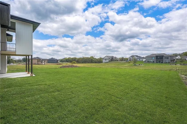 $1,095,000 | 565 South Shore Drive, Lake Winnebago, MO 64034